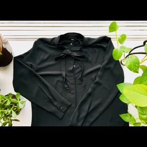 Silky smooth button up with neck tie